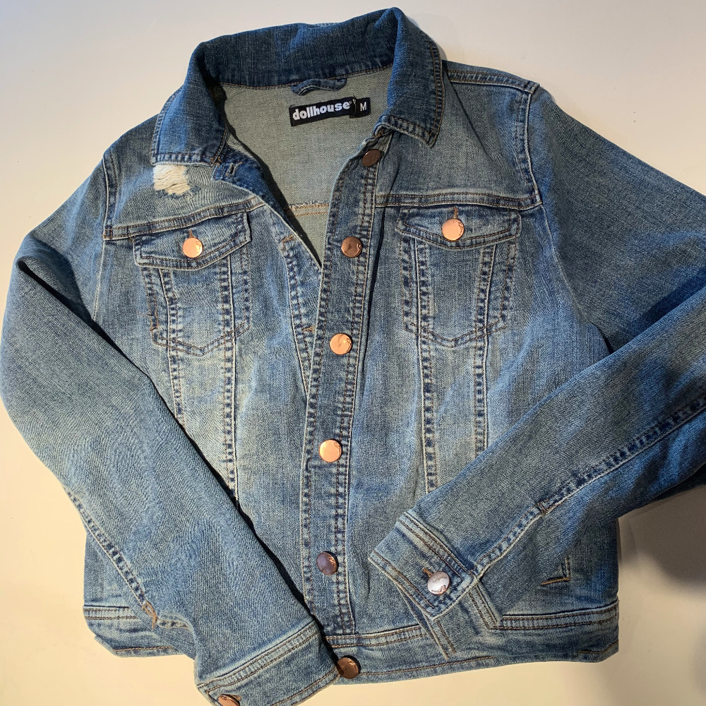 Cropped jean jacket like new size M